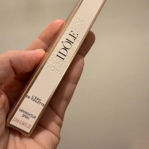 Idôle Eau de Toilette Spray